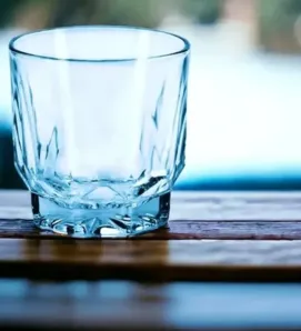 Vaso Prisma Azul Lunita | Vidrio Elegante y Resistente