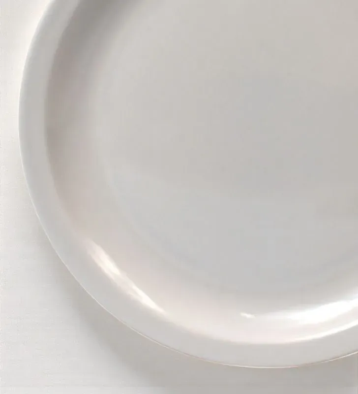Plato Trinche 8" TÁVOLA – Melamina blanca resistente